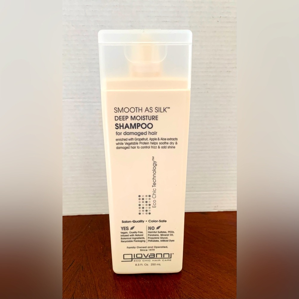 Giovanni deep moisture vegan shampoo for damaged hair grapefruit aloe extracts